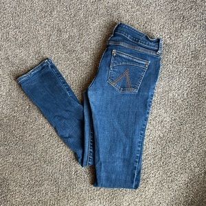Delia’s Morgan jeans 1/2 petite